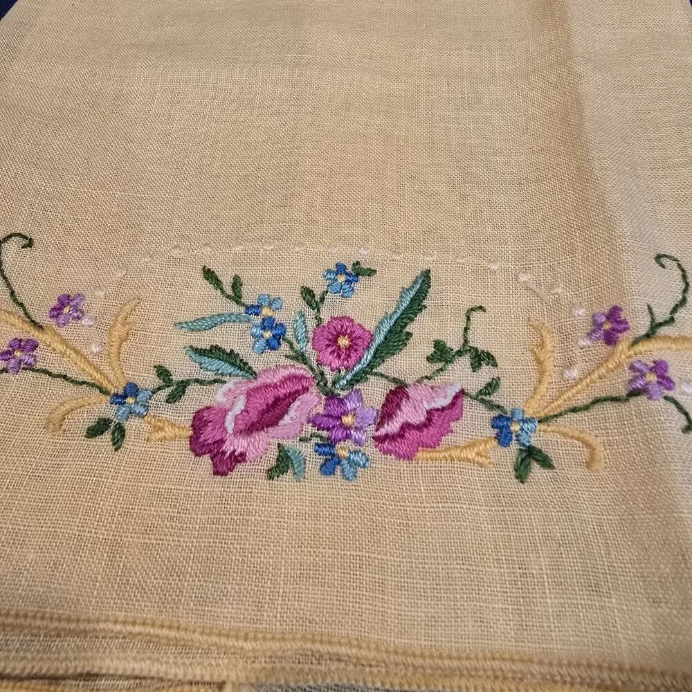 Hand Towel Yellow Linen Flowers Embroidery 1950s MCM Vintage